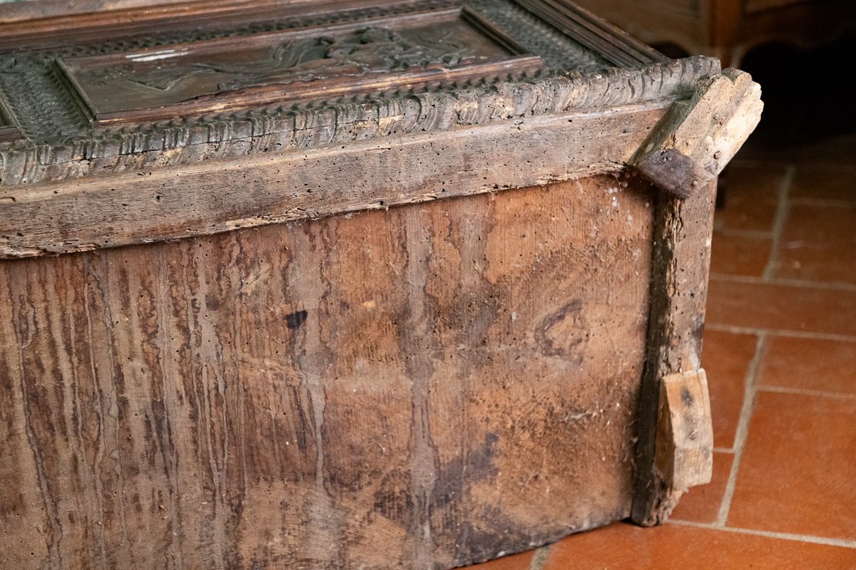 Cassapanca in noce con formelle scolpite, antiquariato veneziano '600-photo-4