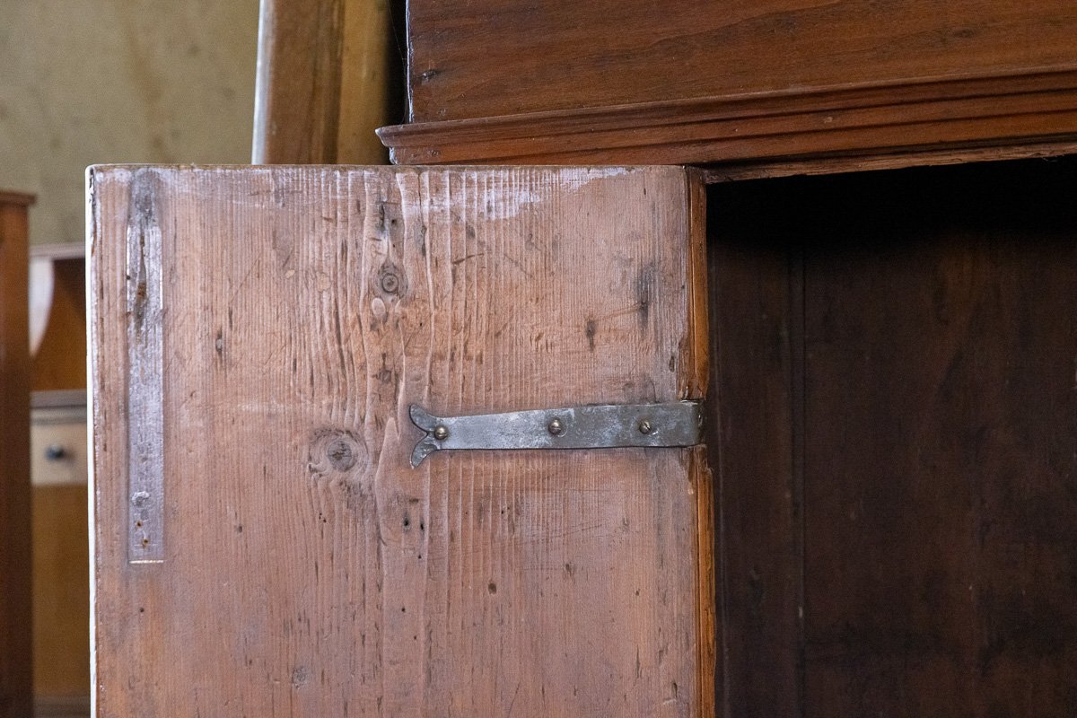 Antico stipo in abete a due porte con lesene, Toscana XVII secolo-photo-4