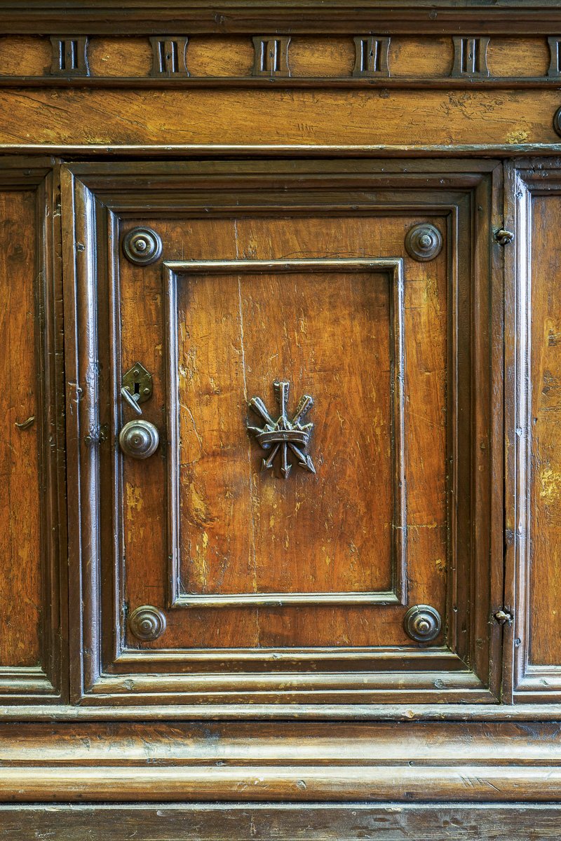 Rara Credenza in Gattice e Noce con Fregio a Triglifi - Toscana 1600-photo-3