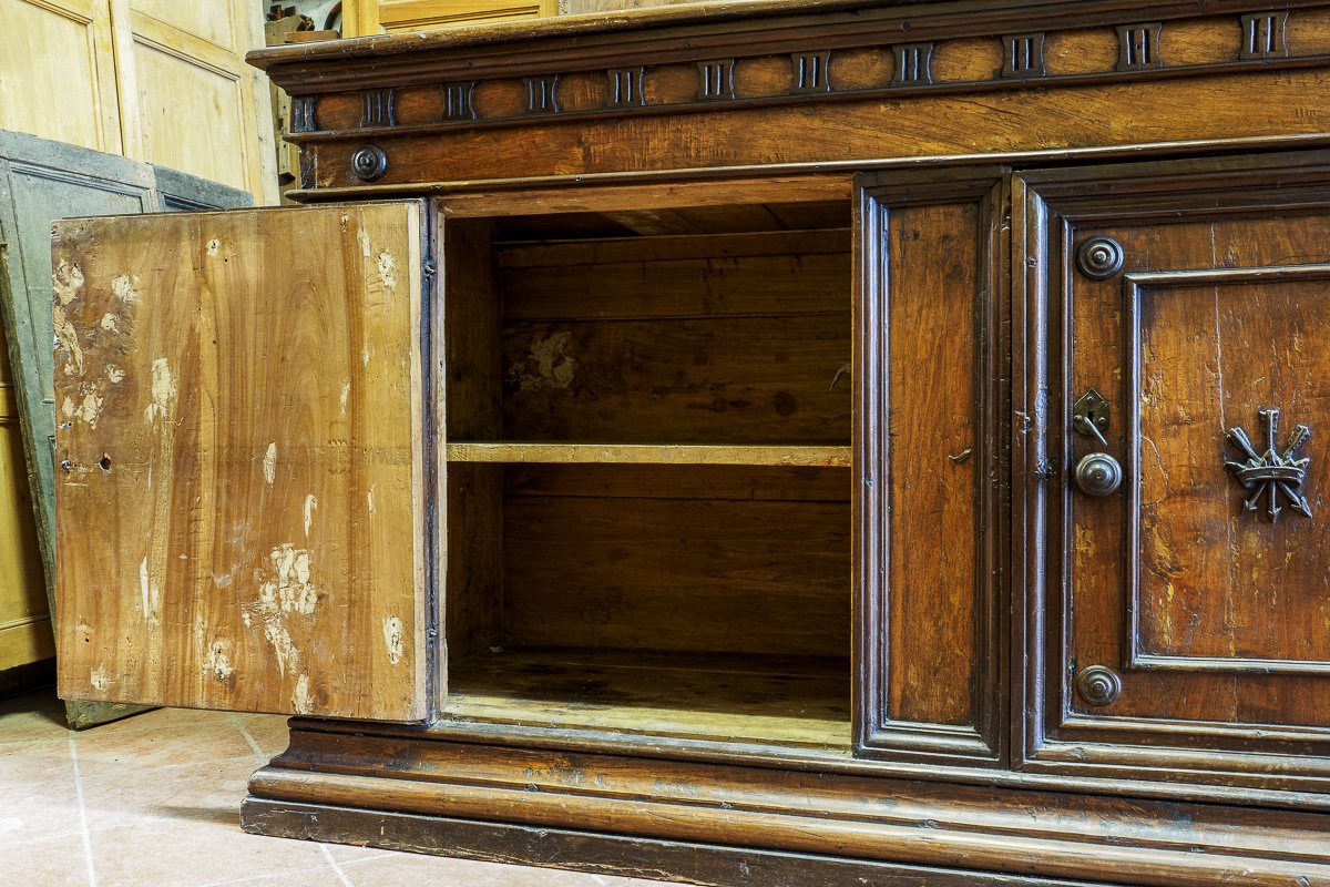 Rara Credenza in Gattice e Noce con Fregio a Triglifi - Toscana 1600-photo-4