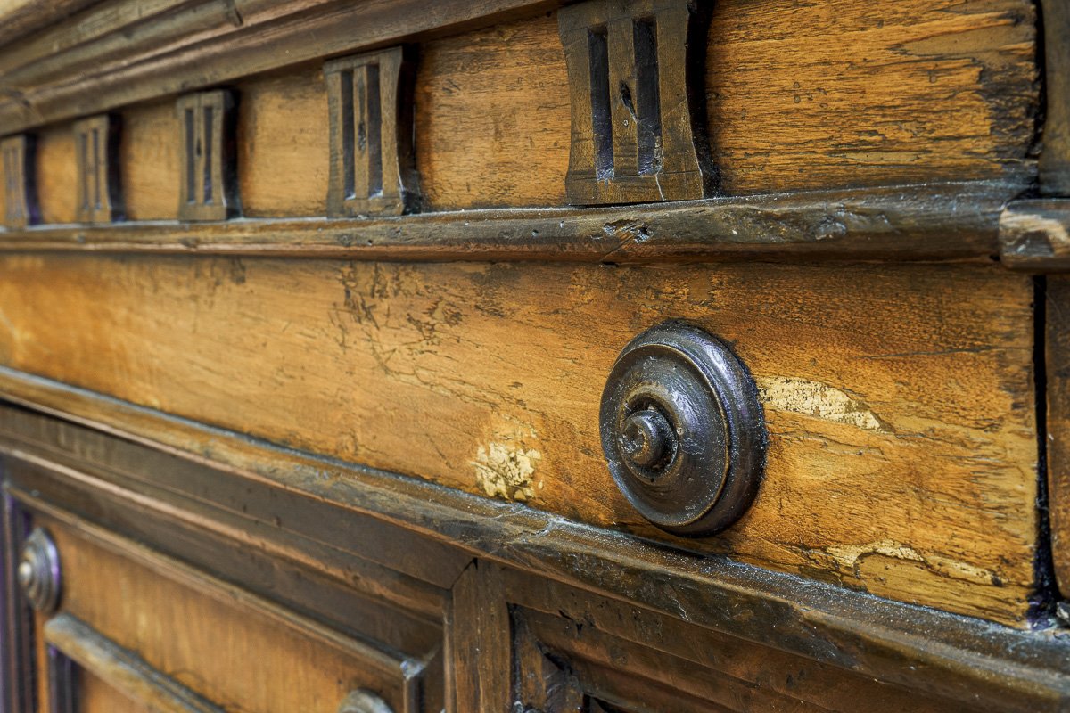 Rara Credenza in Gattice e Noce con Fregio a Triglifi - Toscana 1600-photo-8