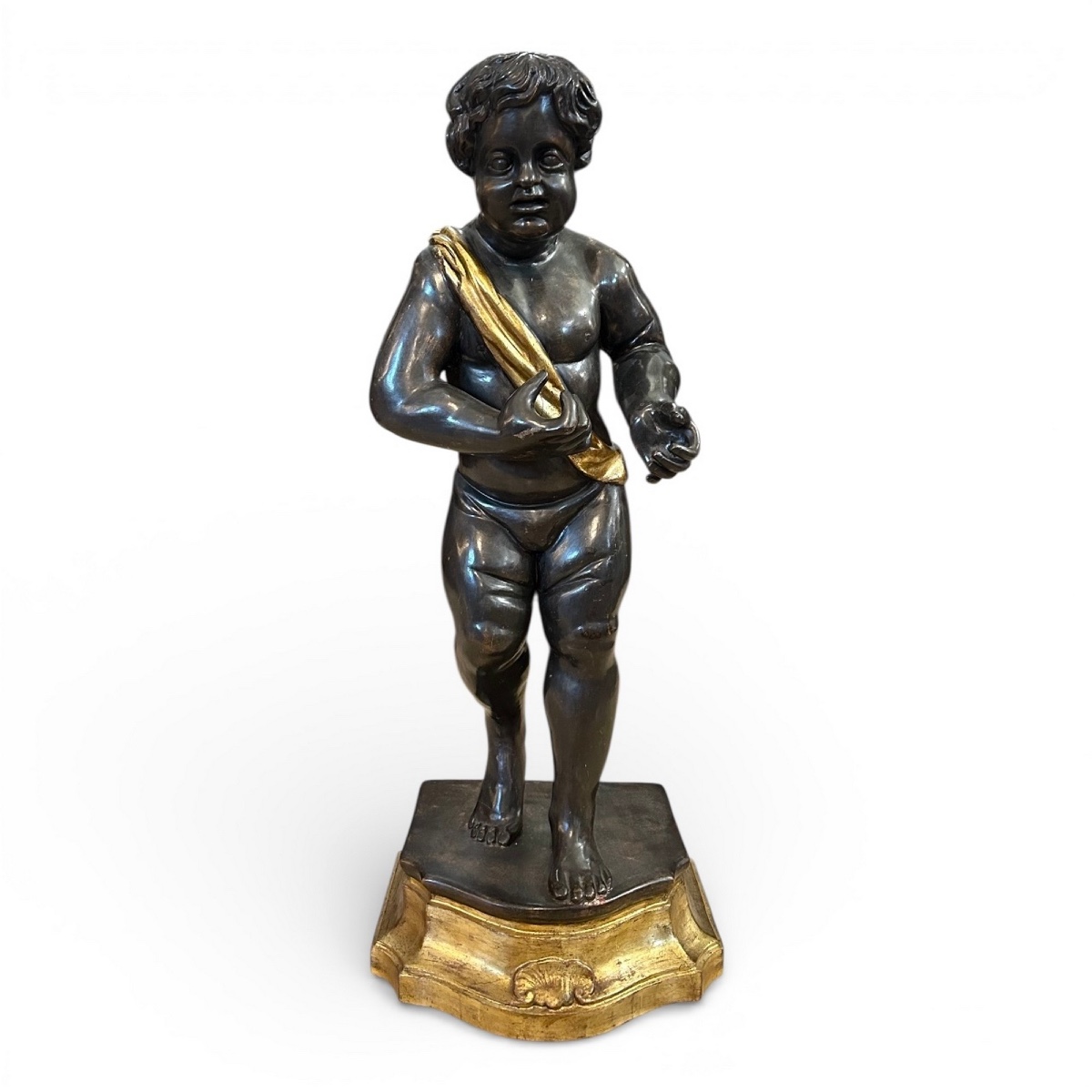 Scultura in legno laccato