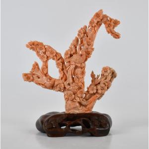 Cina scultura in corallo
