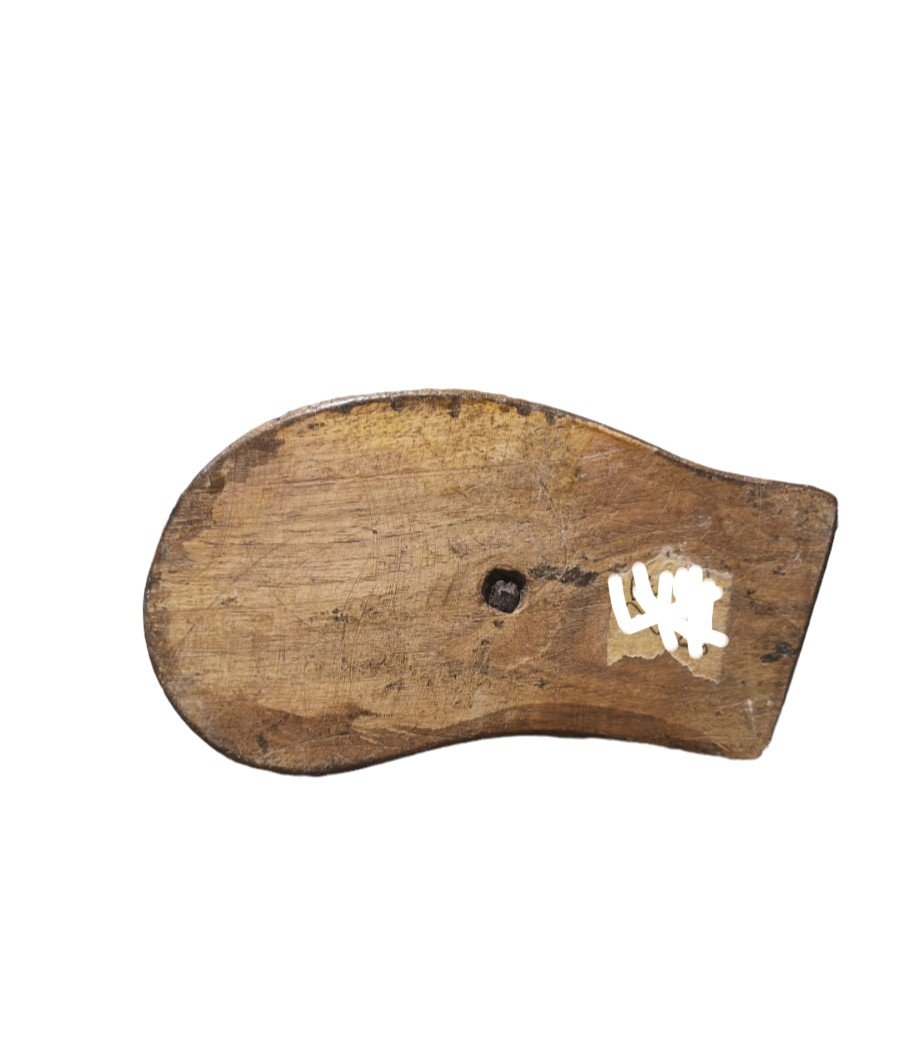 Mano in legno intagliato e patinato.  XIX secolo.-photo-3