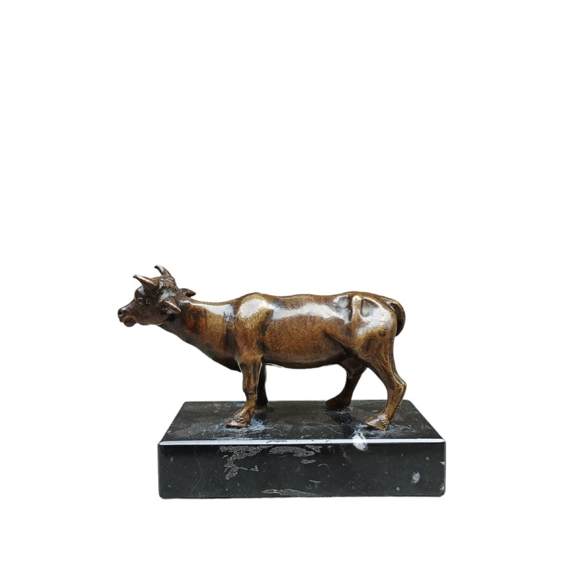 Scultura in bronzo raffigurante mucca.Italia,inizio XIX secolo.-photo-3