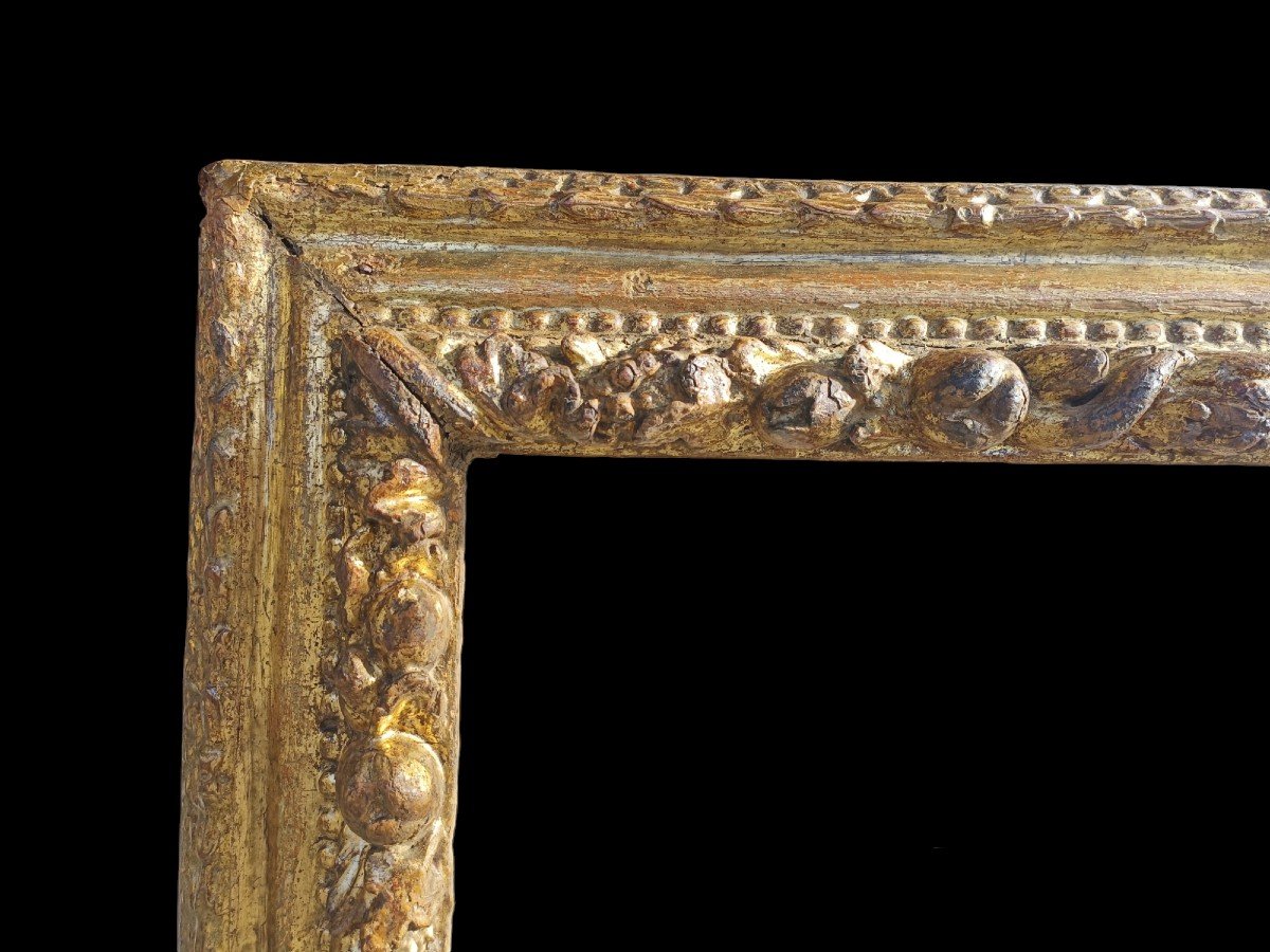 Cornice in legno intagliato e dorato. Piemonte,XVII secolo.-photo-3