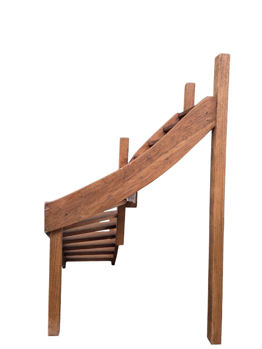 Modello di scala in legno. inizio XX secolo.-photo-1