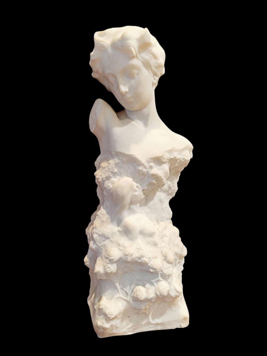 Scultura in marmo bianco.1900 circa.