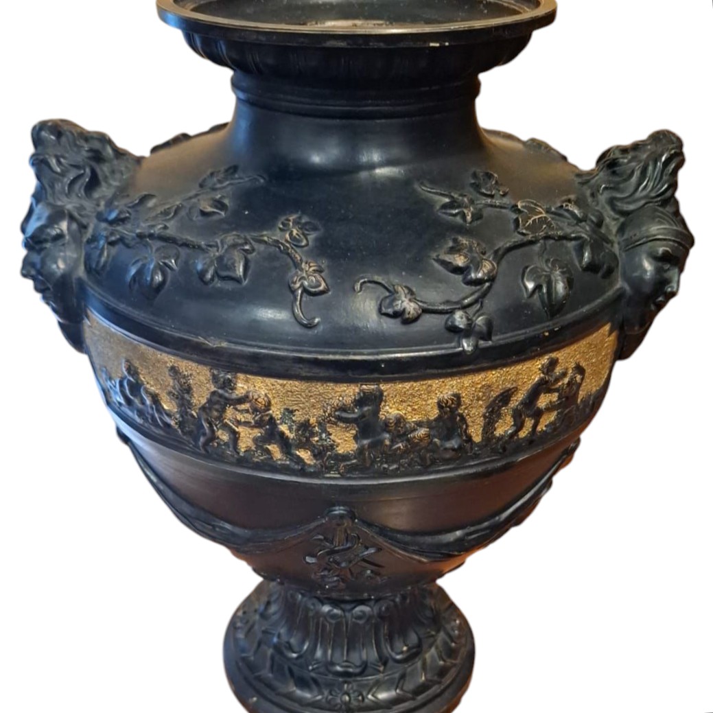 Vaso in ceramica di gusto classico.Europa,fine XIX secolo.-photo-3