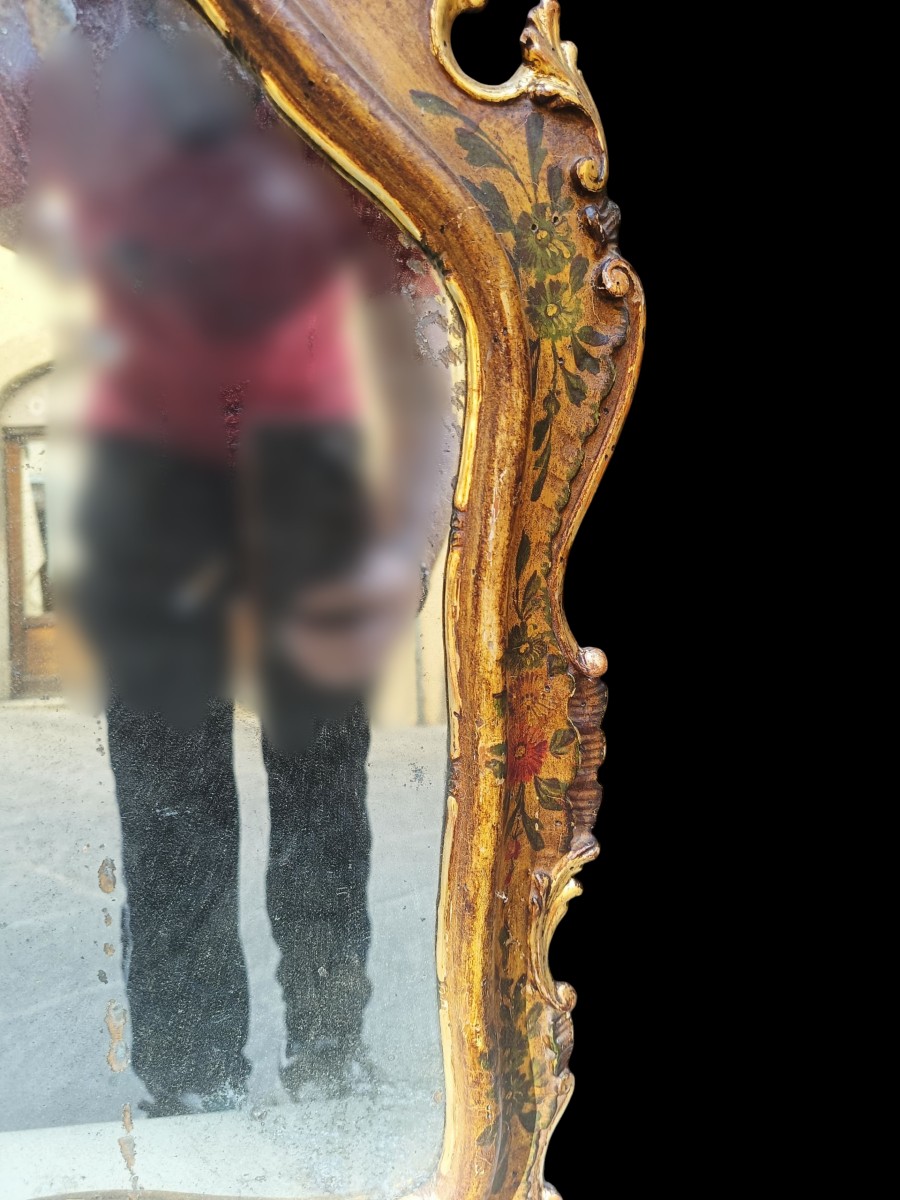 Specchiera in legno laccato.Venezia, fine XIX secolo.-photo-2