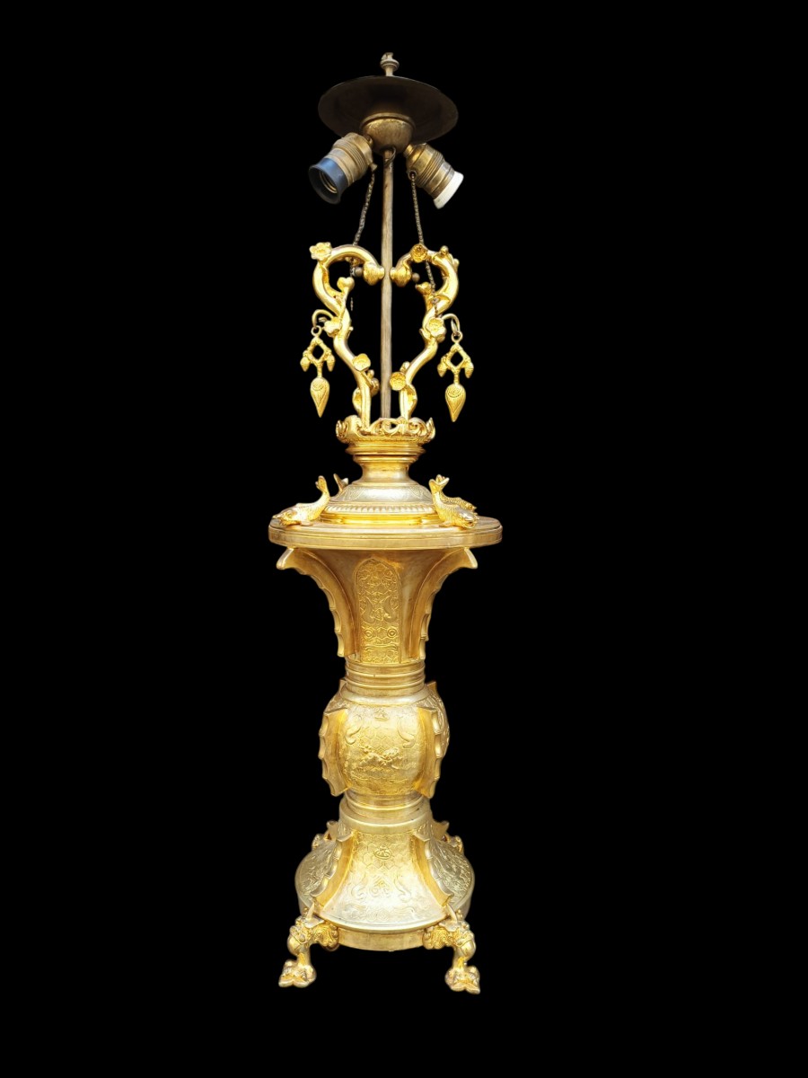 Lampada in bronzo dorato.Francia, fine XIX secolo.