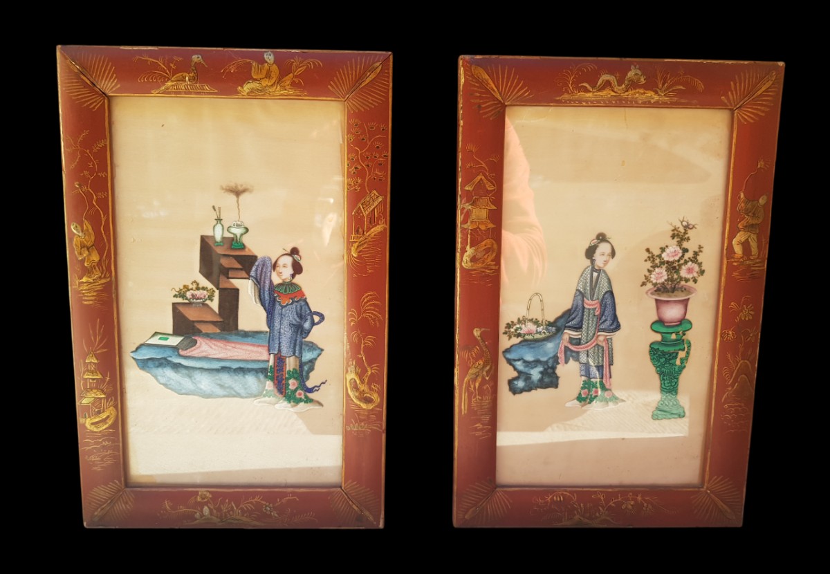 Coppia di dipinti di seta.Cina,1900 circa.