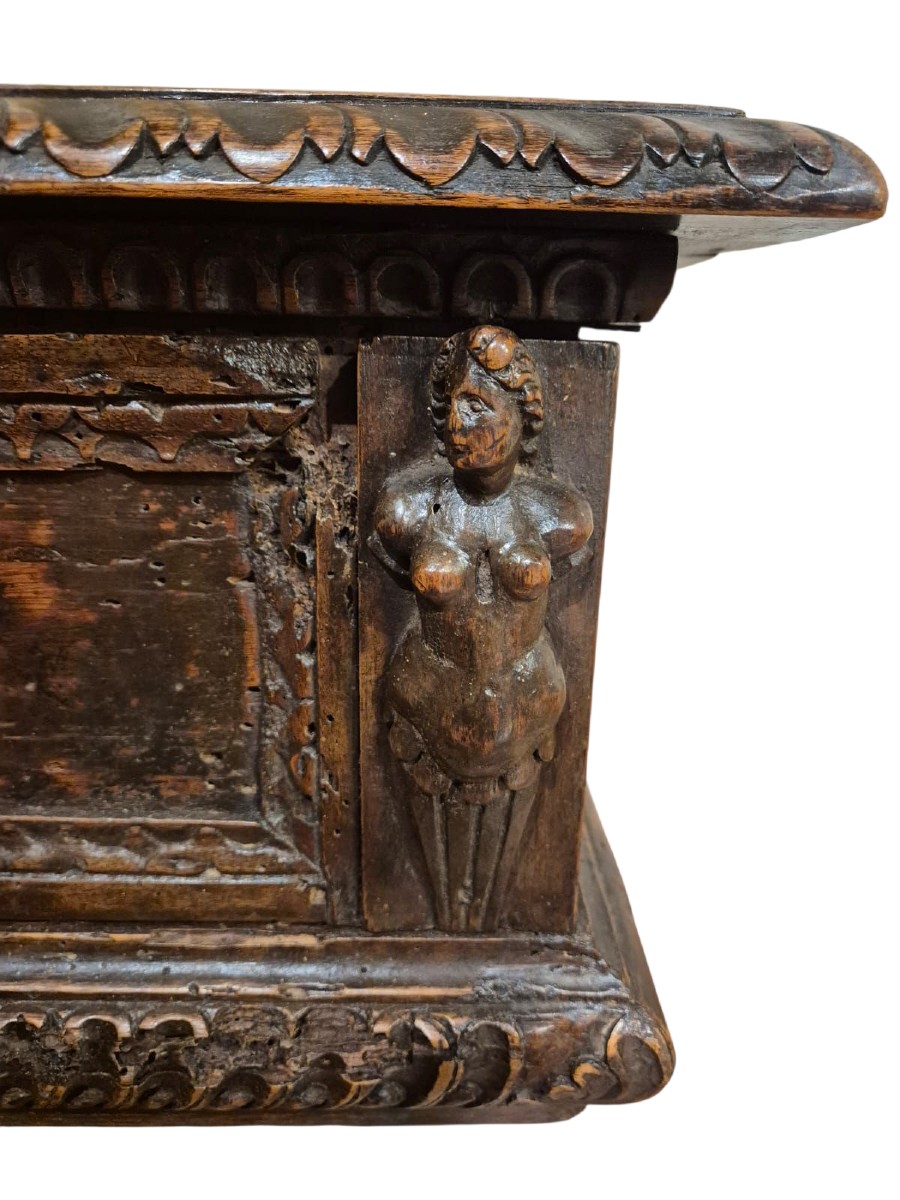 Modellino di cassone in legno. Toscana,fine XVI secolo.-photo-4