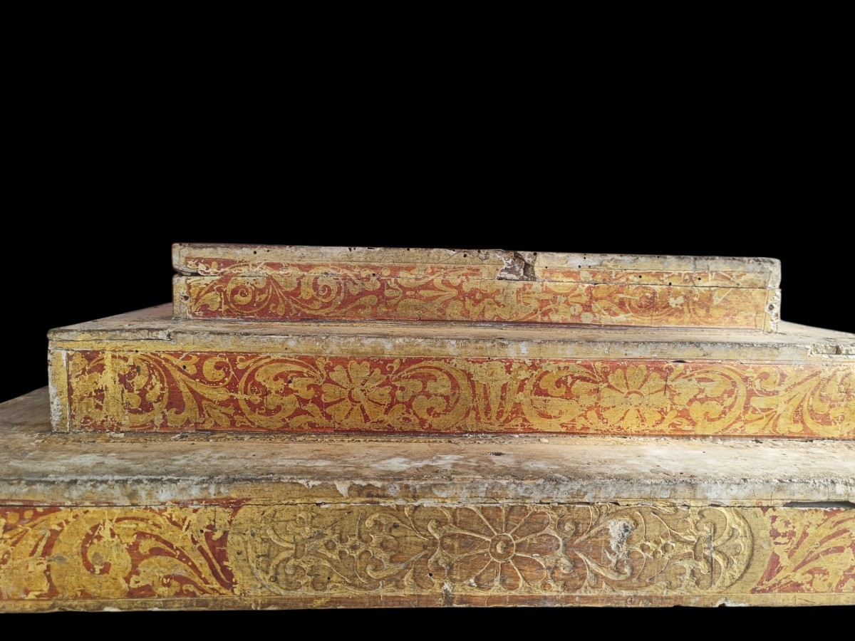 Base  in legno dorato e dipinto.Italia,fine XVI secolo.-photo-3