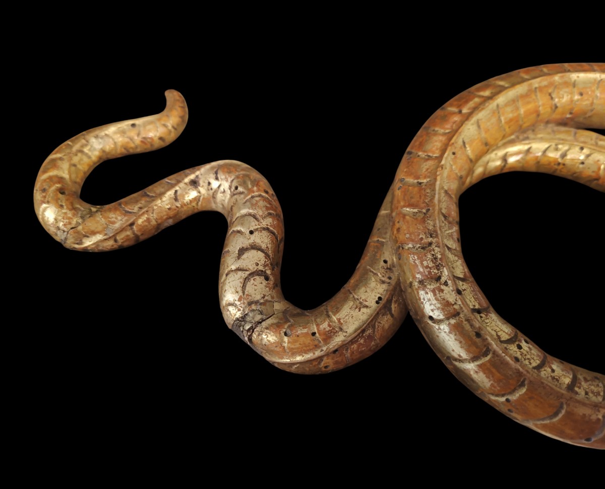 Scultura raffigurante serpente in legno dorato.Italia,fine XVIII secolo.-photo-1