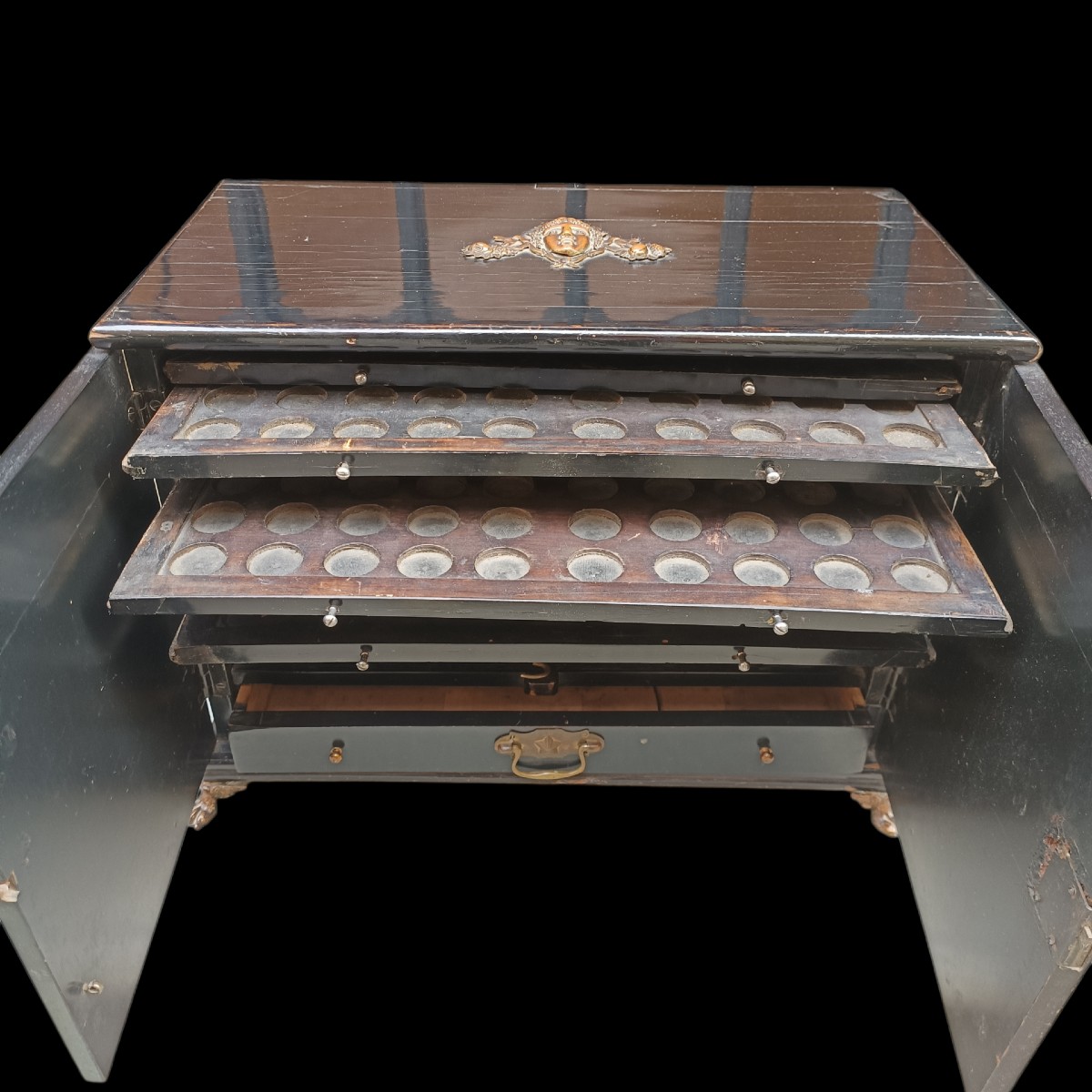 Monetiere in legno ebanizzato.Inizio XIX-photo-3