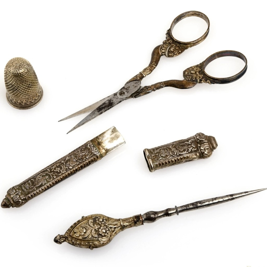 Servizio da cucito in argento-photo-3