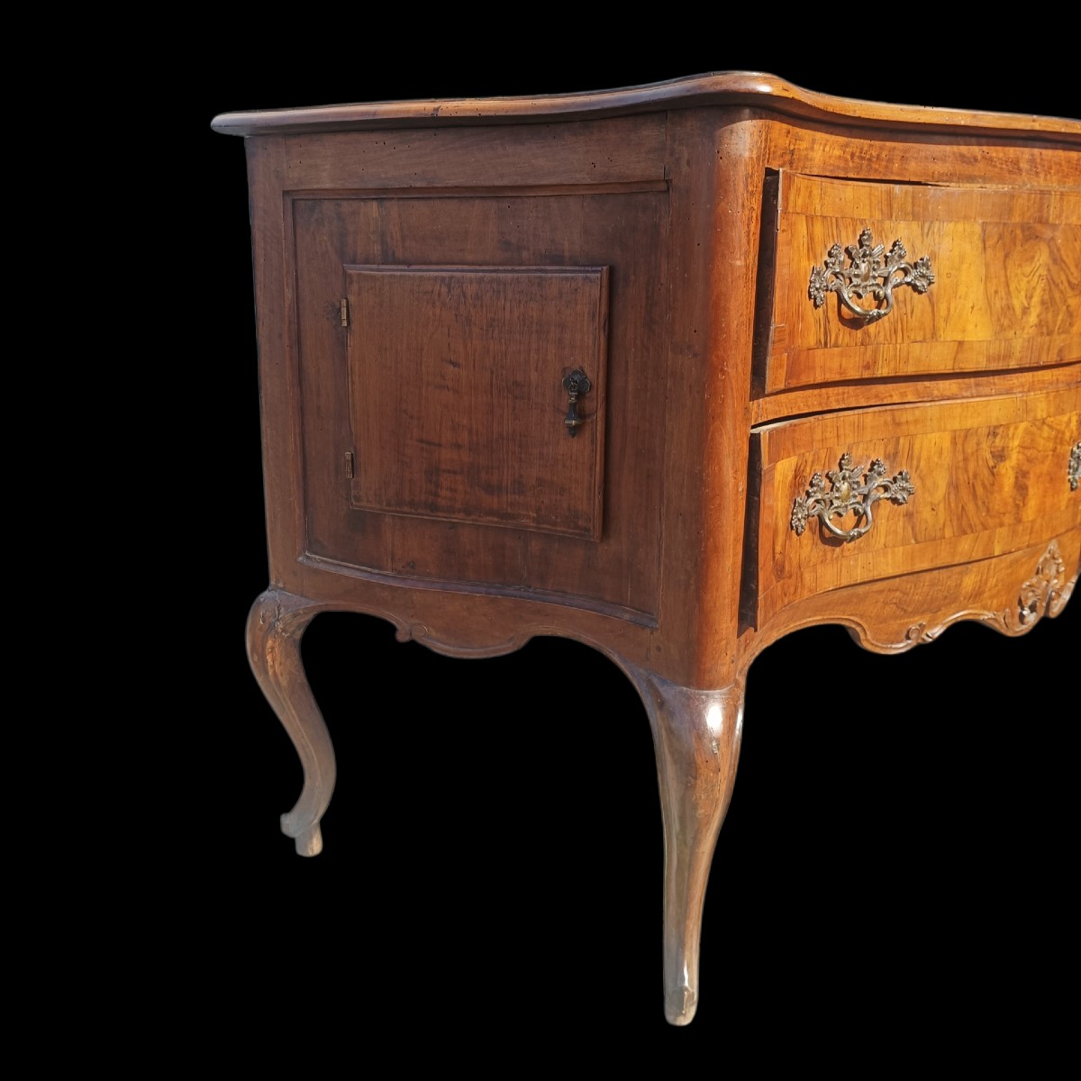 Cassettone in legno lastronato.Veneto,XVIII secolo.-photo-3