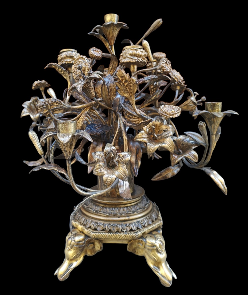 Candelabro in bronzo dorato.Francia,fine XIX secolo.