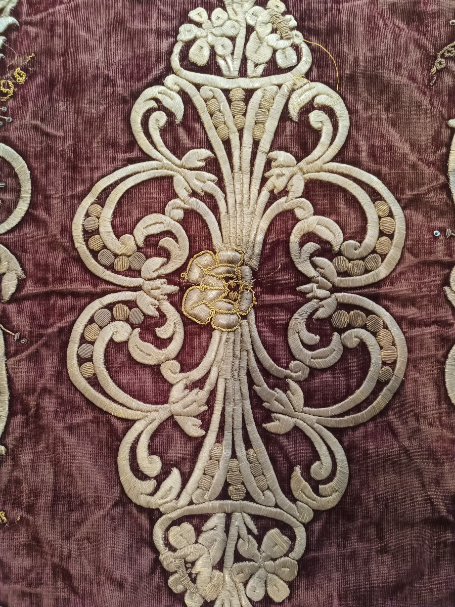 Coppia di tessuti ricamati in filo d'argento.Italia,XIX secolo.-photo-3
