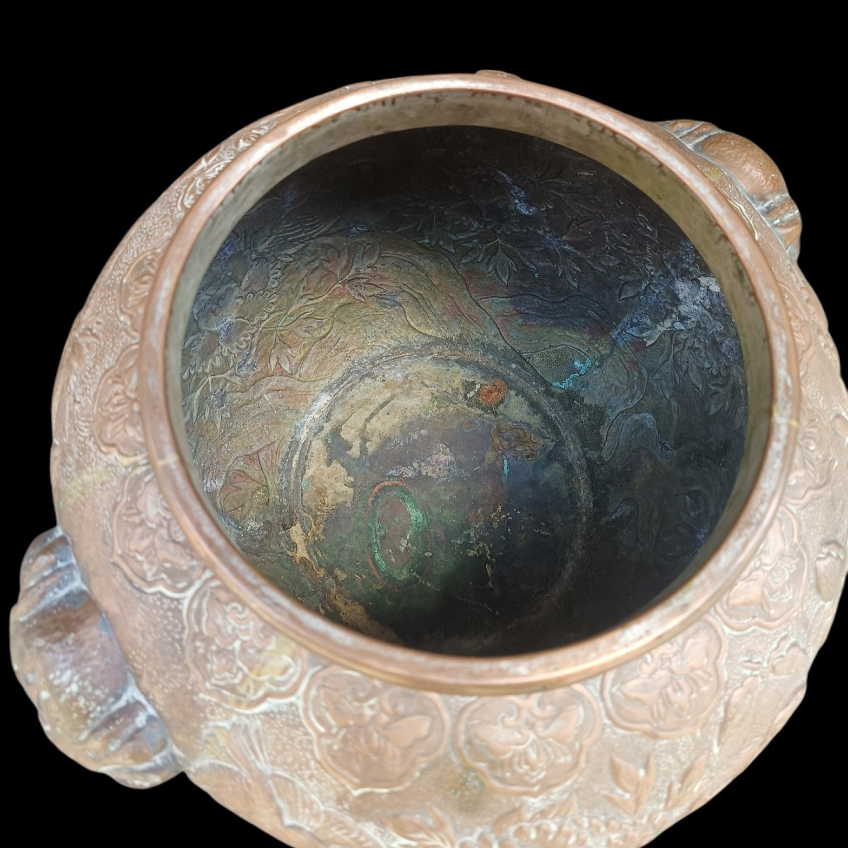 Vaso in rame sbalzato.Cina,fine XIX secolo.-photo-3