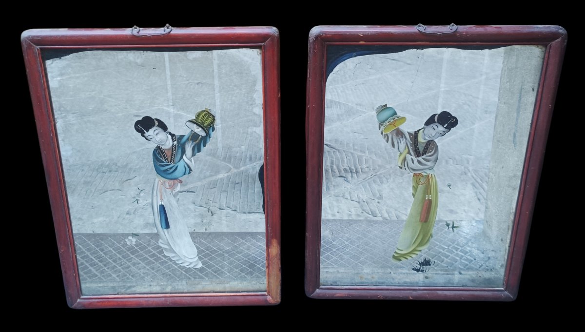 Coppia di specchi dipinti.Cina,fine XIX secolo.