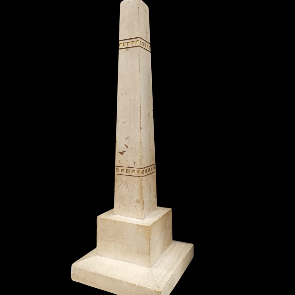 Obelisco in marmo.Italia,1916. -photo-2