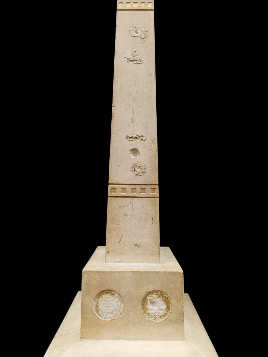 Obelisco in marmo.Italia,1916. -photo-1