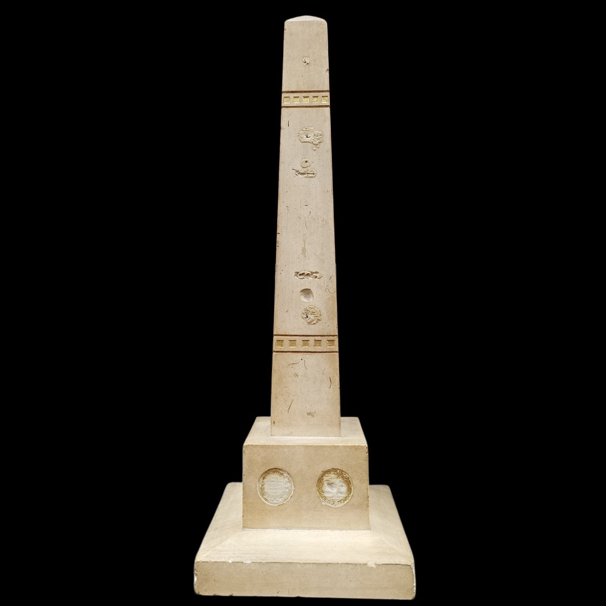 Obelisco in marmo.Italia,1916. 