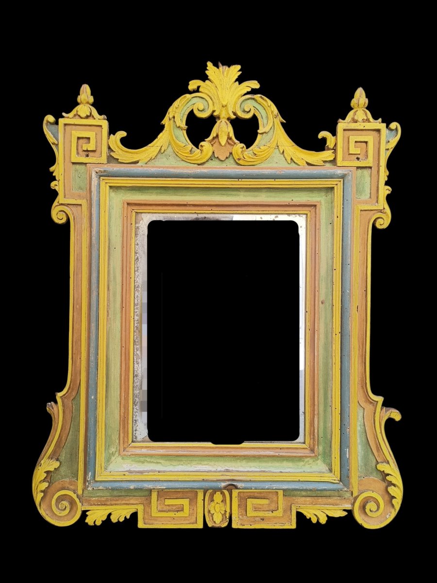 Specchiera in legno intagliato e dipinto. Piemonte,XVIII secolo.