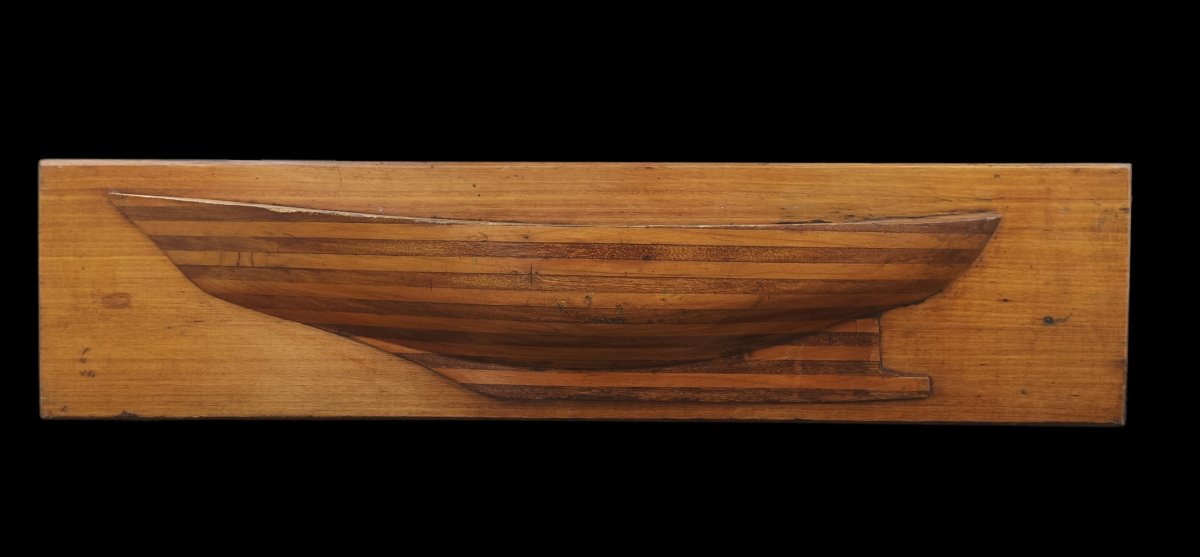 Grande Mezzo scafo di barca in legno.Italia,prima metà XX secolo.