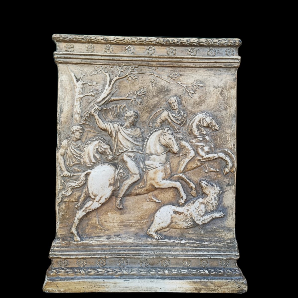 Vaso in gesso patinato.Italia,inizio XX secolo.