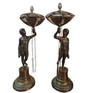 Coppia di lucerne in argento e bronzo.Italia,centrale ,inizio XIX secolo.