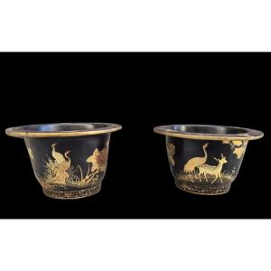 Coppia di vasi in cartapesta e legno decorati a cinoiserie.Fine,XIX secolo.