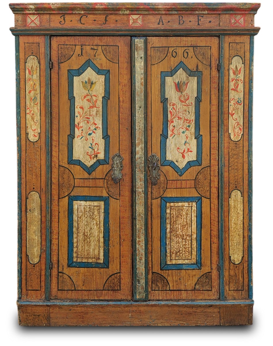 Armadio Dipinto con Fiori Datato 1766