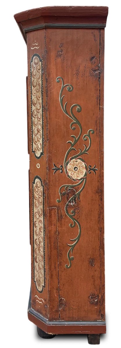 Armadio Dipinto con Fiori datato 1743-photo-4