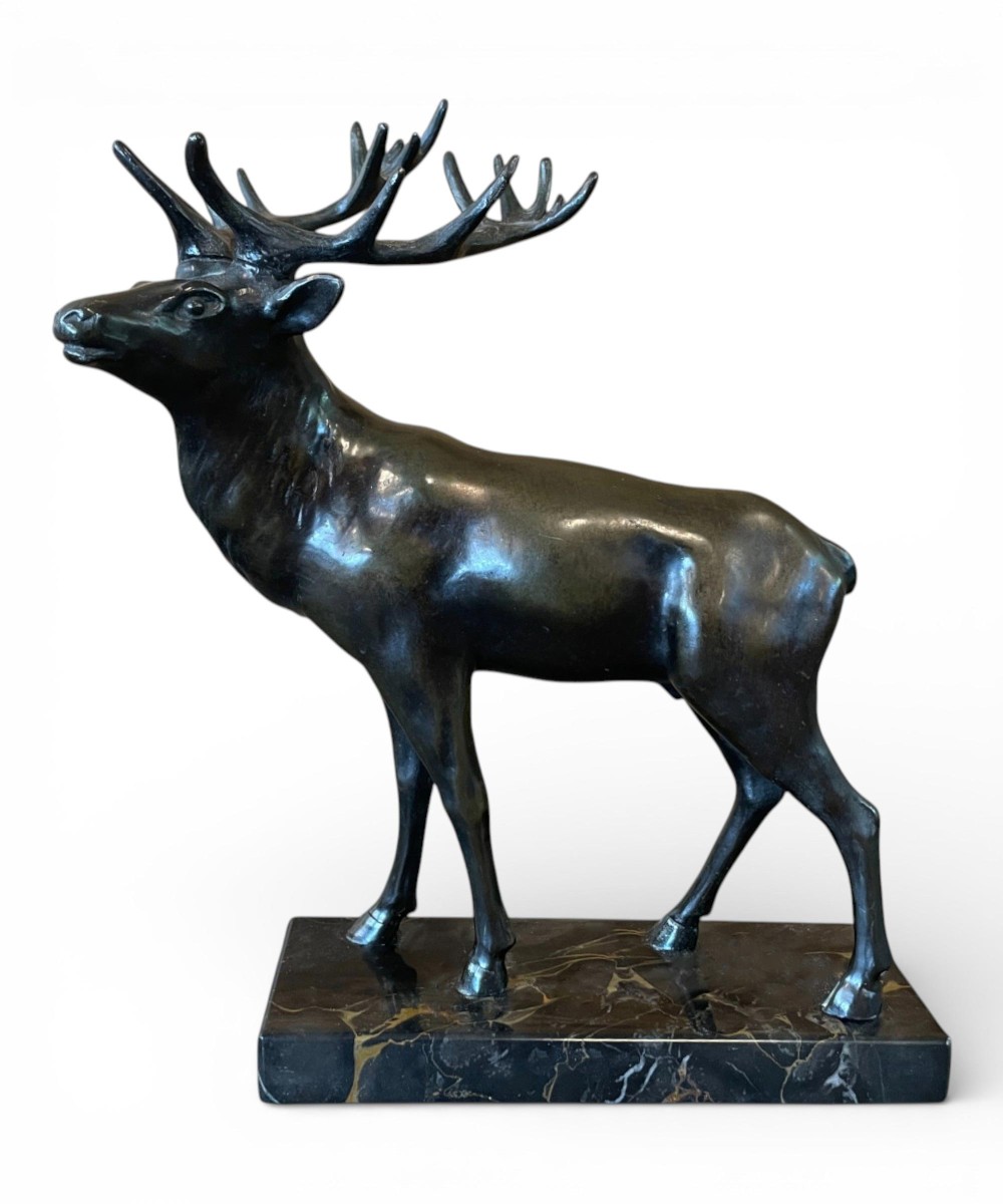 Statua di Cervo in Bronzo