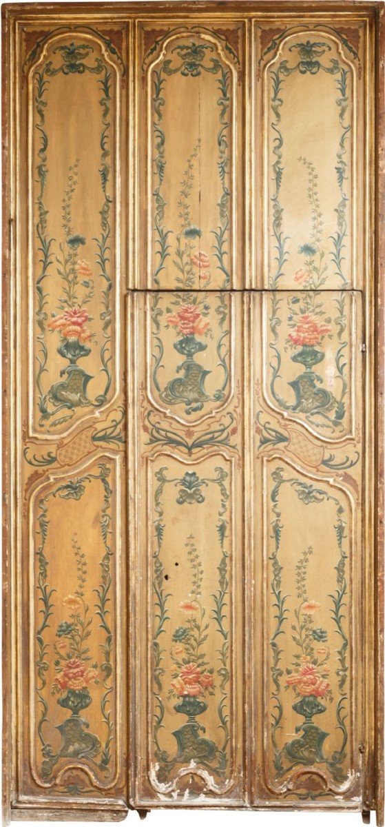 Boiserie con porta in legno dipinto di area siciliana