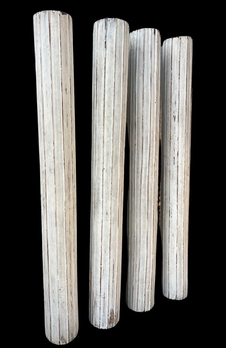 Quattro colonne in legno laccato-photo-2
