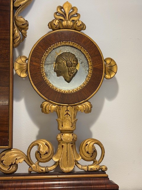 Caminiera impero lastronata in noce con decori in legno intagliato e dorato-photo-3