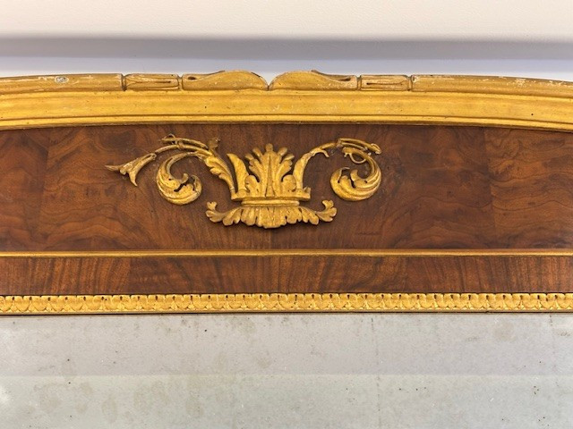 Caminiera impero lastronata in noce con decori in legno intagliato e dorato-photo-1