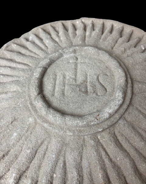 Formella in pietra con il trigramma di San Bernardino da Siena-photo-4