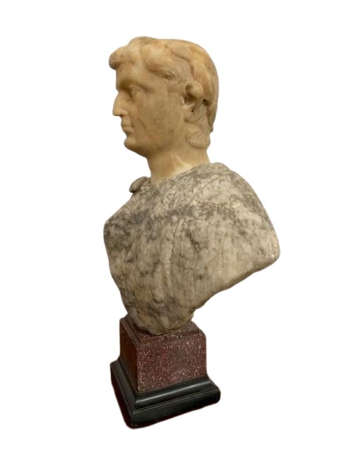 Busto in marmi diversi con basetta in porfido (non coeva )-photo-2