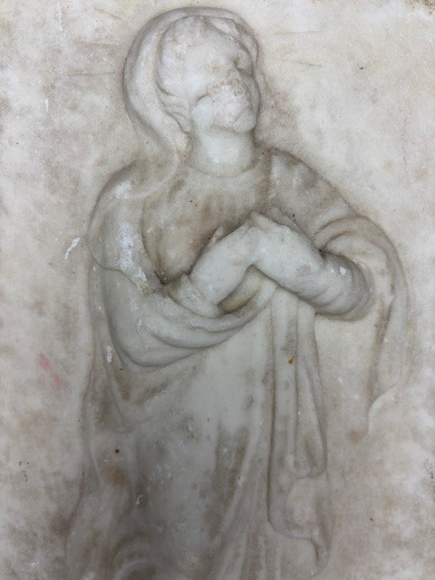 Formella in marmo bianco raffigurante la Vergine Immacolata-photo-2