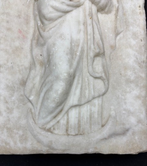 Formella in marmo bianco raffigurante la Vergine Immacolata-photo-3