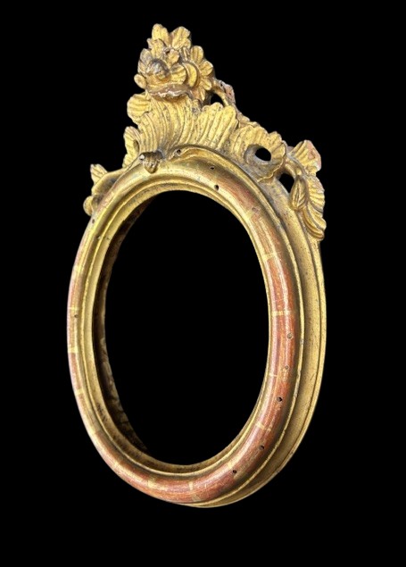 Coppia di cornici in legno intagliato e dorato-photo-2