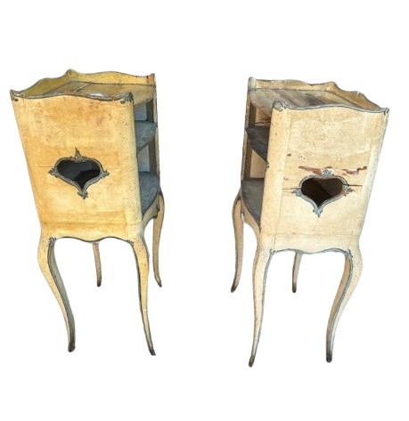 Coppia di mobiletti da centro laccati genovesi con coperchi dipinti a finto marmo-photo-2