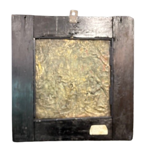 Pannello in rame sbalzato ed argentato in cornice ebanizzata con fregi in argento-photo-1