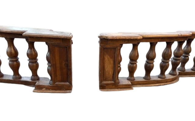 coppia di balaustre in noce sagomate-photo-3