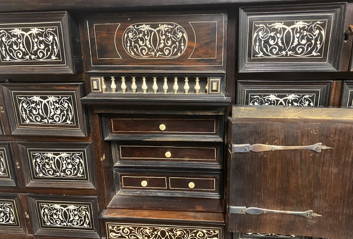 Monetiere in legno ebanizzato con intarsi in avorio -photo-3